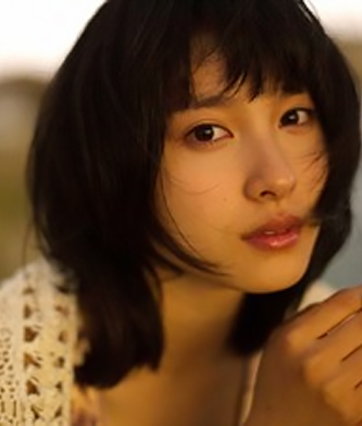 女性